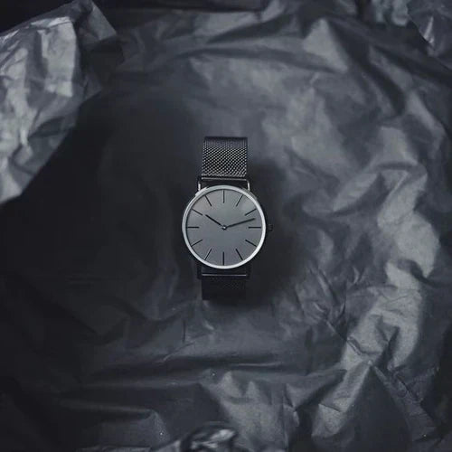 Minimalist All Black - Watch Series